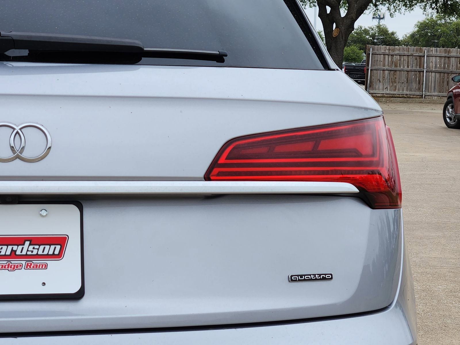 Used 2023 Audi Q5 2.0T Premium w/ Convenience Package image 9