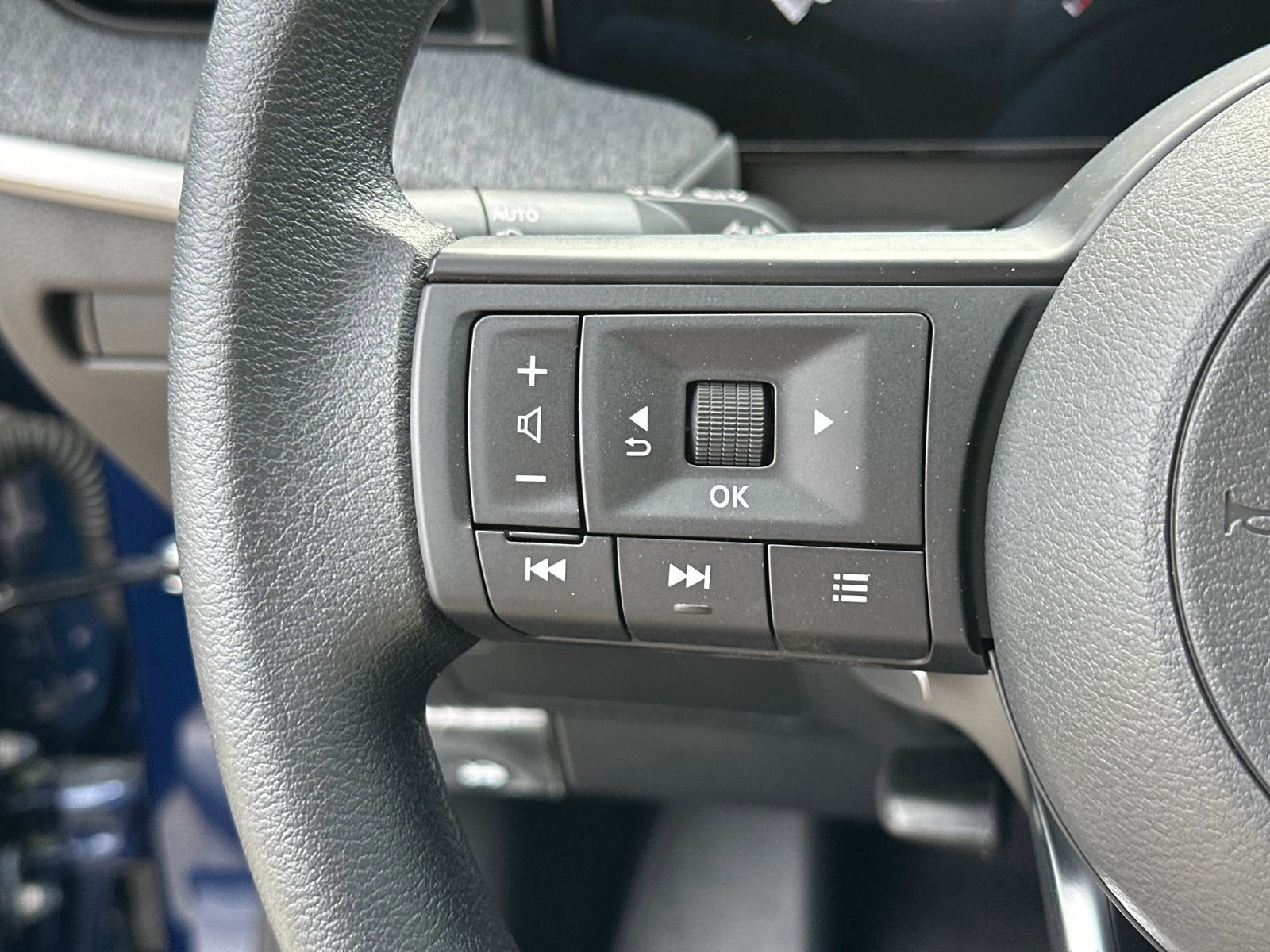 New 2026 Nissan Kicks S image 23