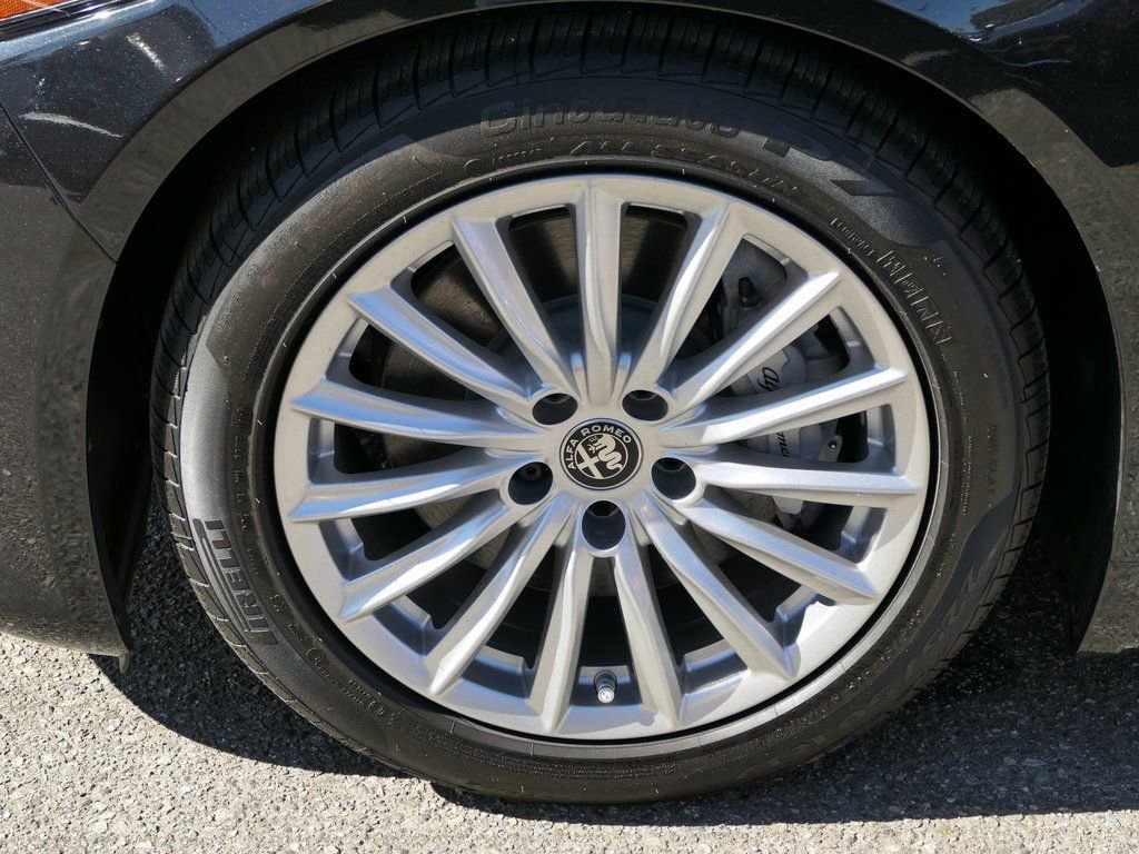 New 2024 Alfa Romeo Giulia Sprint image 10