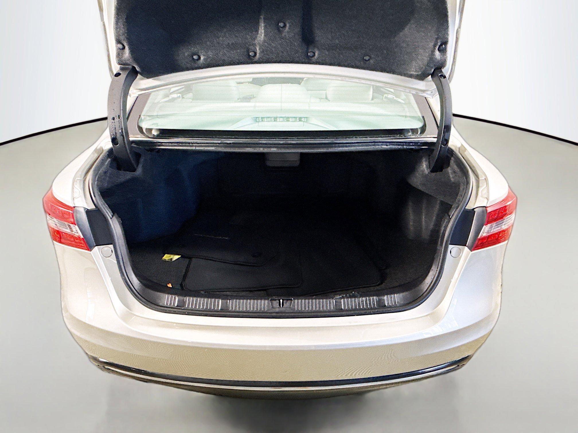 Used 2017 Toyota Avalon XLE image 35