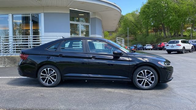 New 2026 Volkswagen Jetta Sport FWD image 4