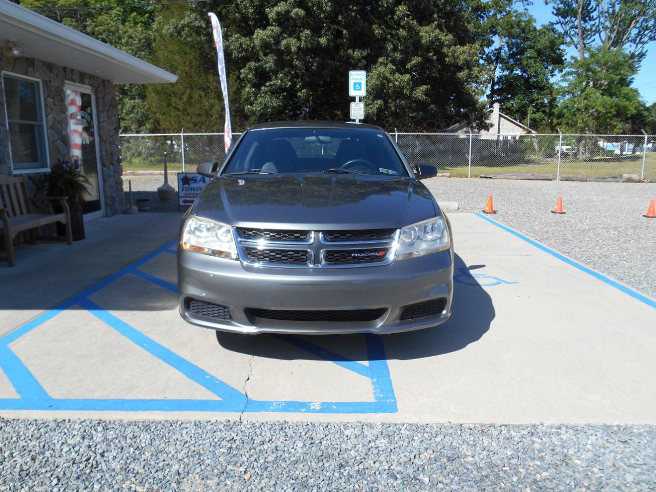 Used 2013 Dodge Avenger SE FWD image 14