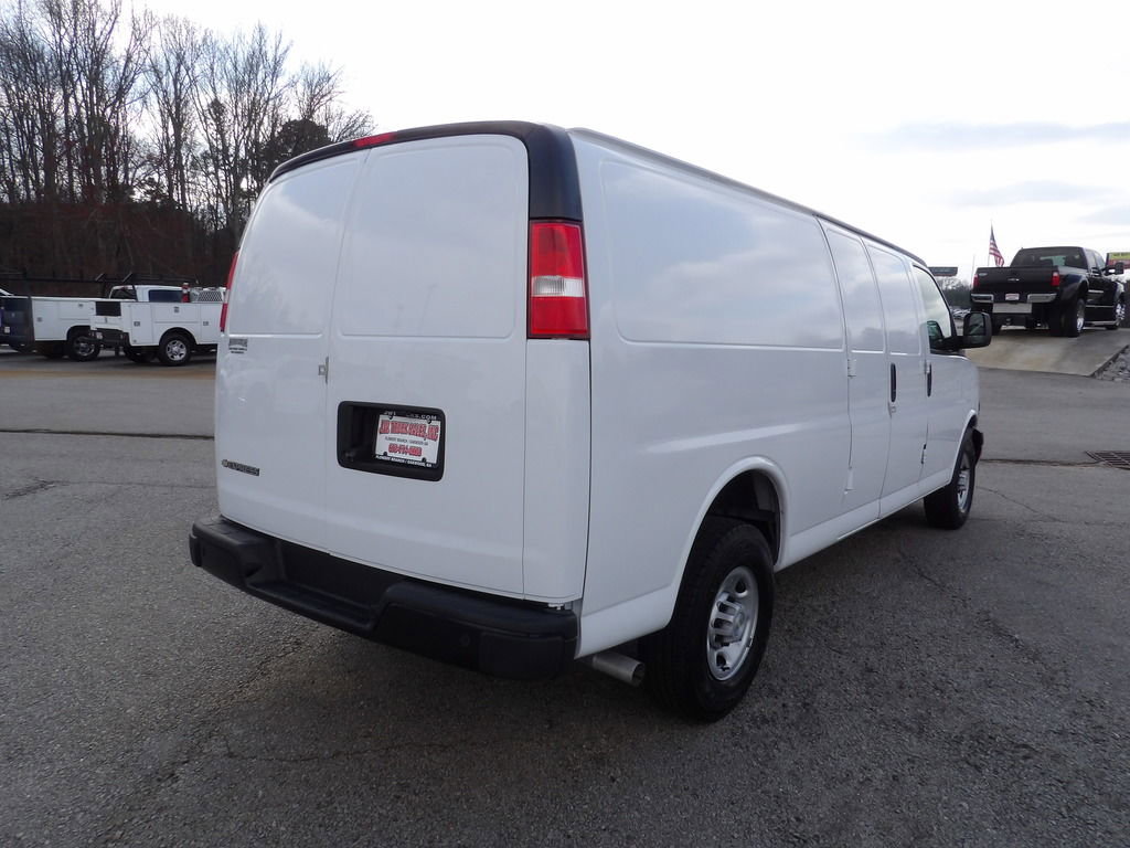 Used 2022 Chevrolet Express 2500 Extended w/ Driver Convenience Package image 7