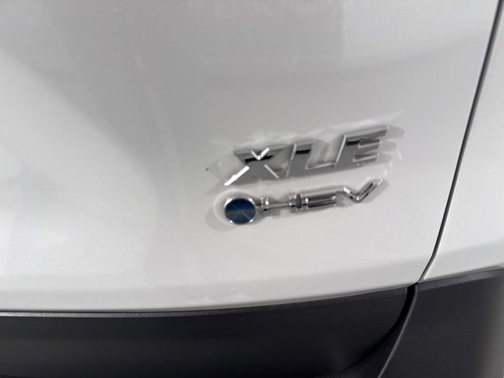 Used 2025 Toyota RAV4 XLE Premium image 8