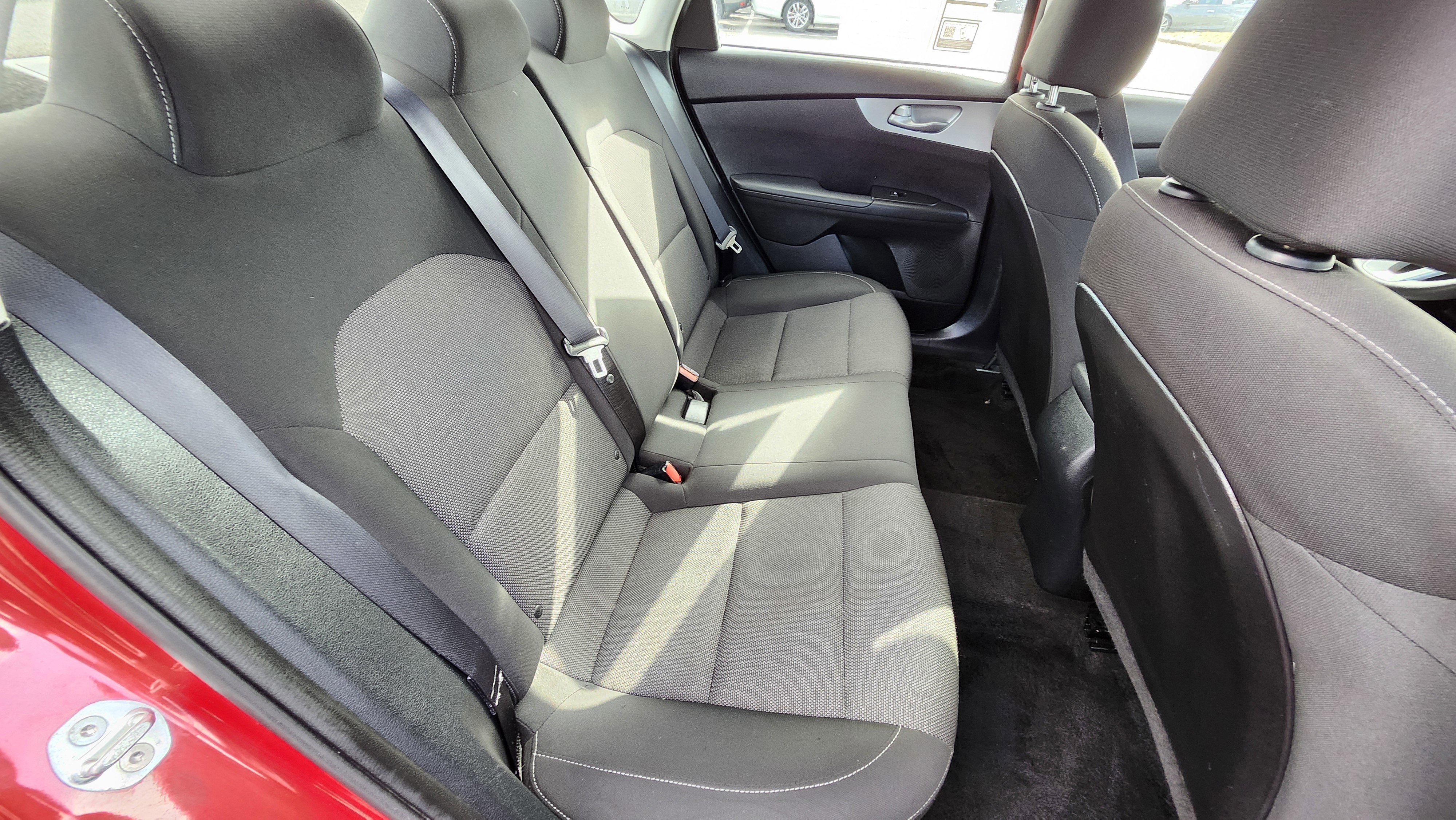 Used 2022 Kia Forte LXS w/ LXS Technology Package image 18