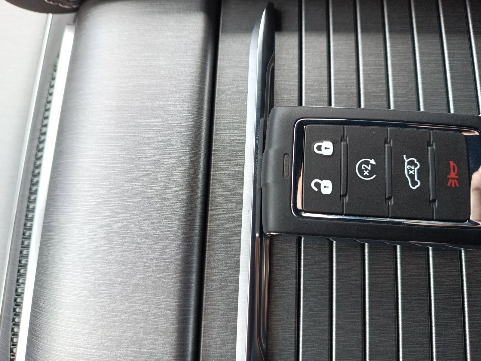 New 2025 Jeep Wagoneer 4WD w/ Convenience Group I image 27