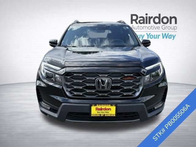 Used 2023 Honda Passport TrailSport image 2