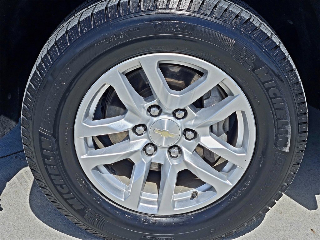 Used 2020 Chevrolet Silverado 1500 LT w/ Texas Edition image 9