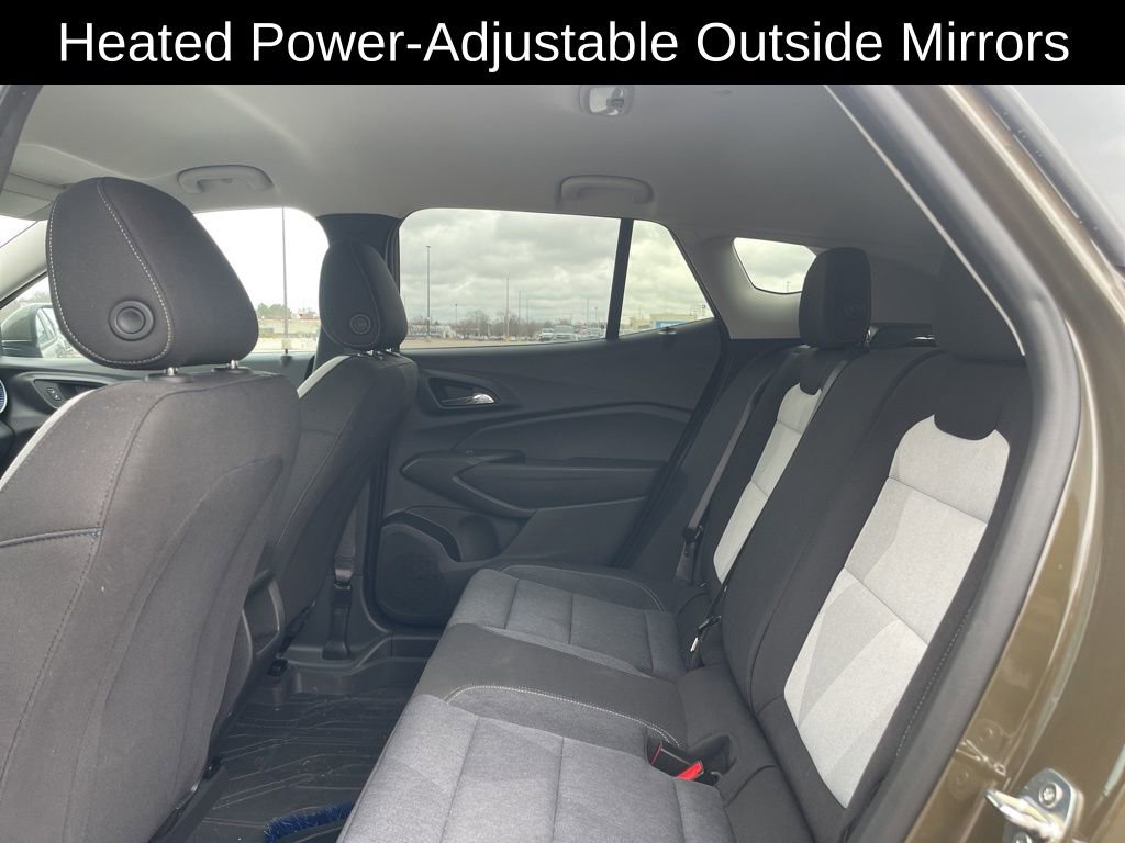 Used 2024 Chevrolet Trax LS w/ LS Convenience Package image 12