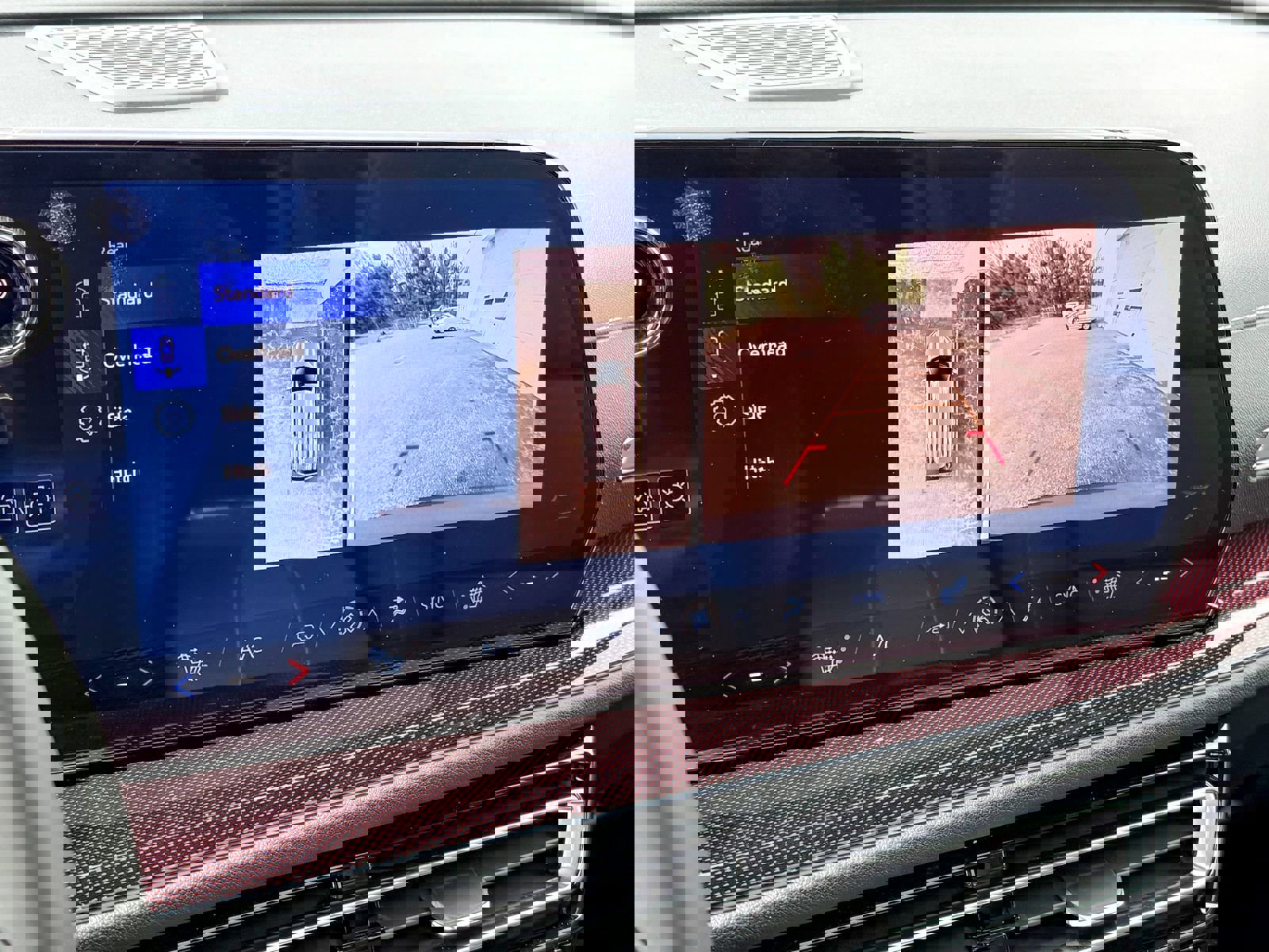 New 2026 Chevrolet Traverse Z71 w/ Enhanced Driving Package AWD/4WD image 20