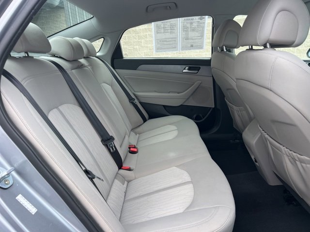 Used 2016 Hyundai Sonata SE image 12