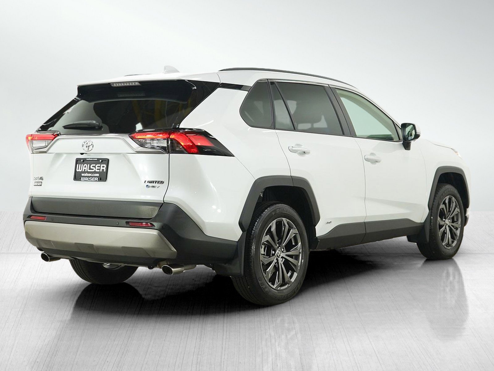 Used 2025 Toyota RAV4 Limited w/ Advanced Technology Package AWD/4WD image 5