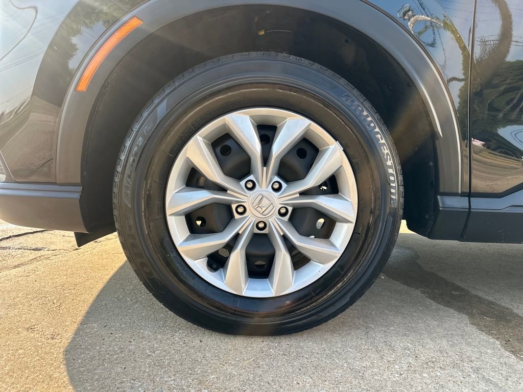 Used 2025 Honda CR-V LX image 27