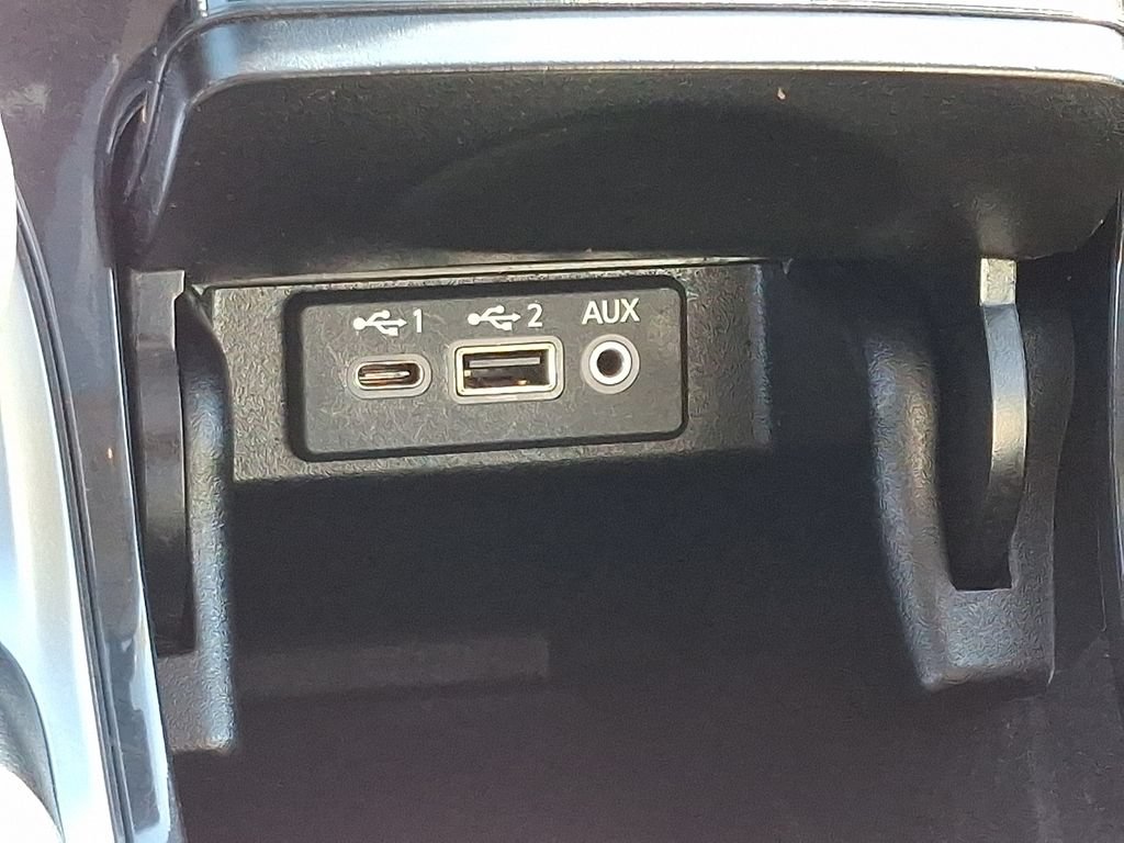 Certified 2023 Nissan Maxima Platinum w/ Sport Mat Group FWD image 25