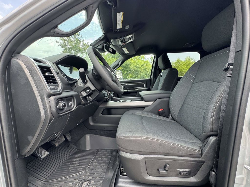 New 2026 RAM 2500 Big Horn AWD/4WD image 14