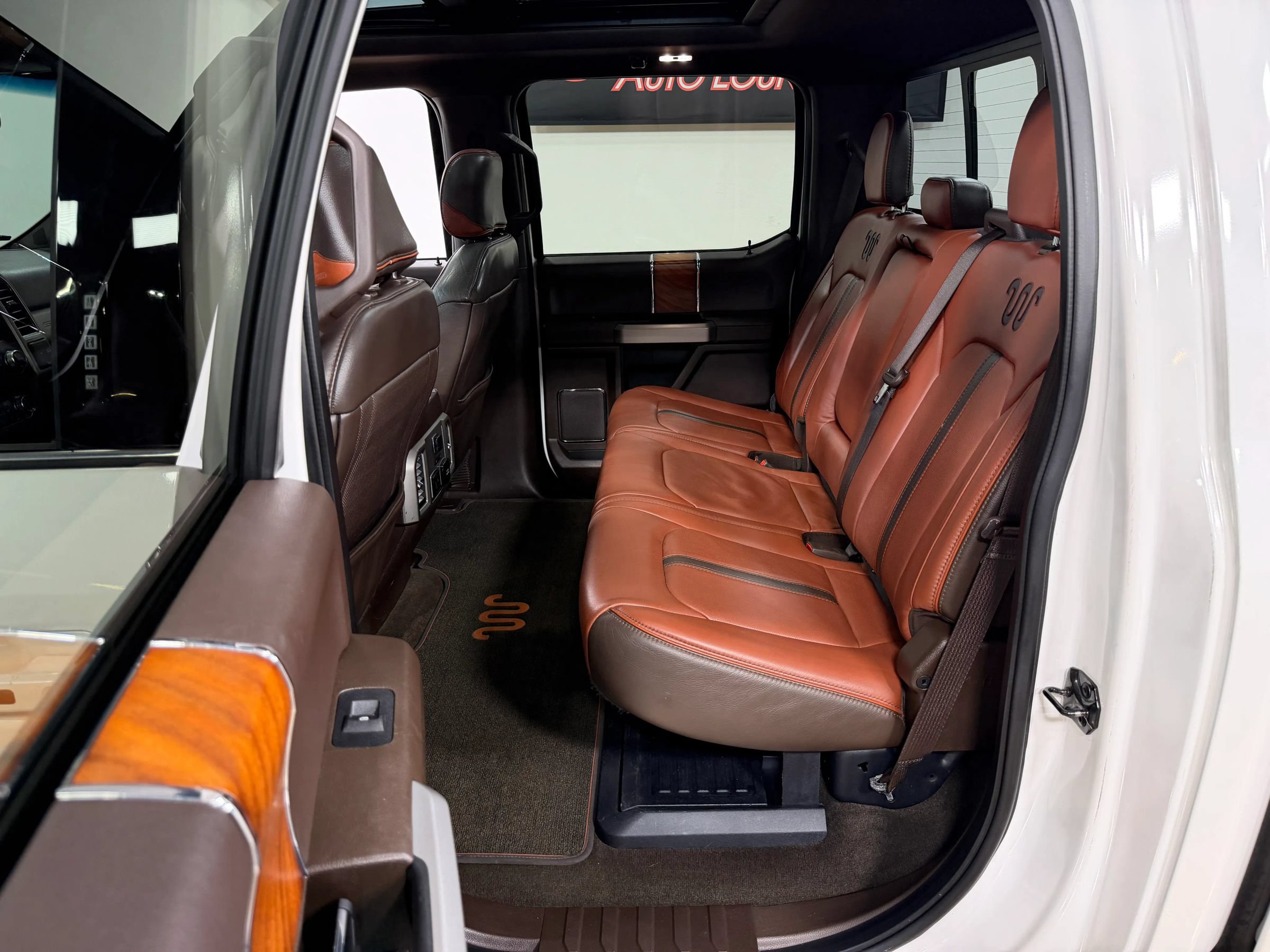 Used 2018 Ford F250 King Ranch w/ King Ranch Ultimate Package AWD/4WD image 16