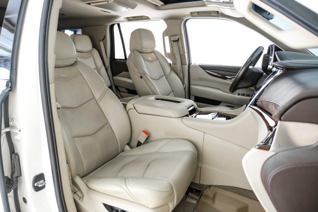 Used 2015 Cadillac Escalade Premium AWD/4WD image 40