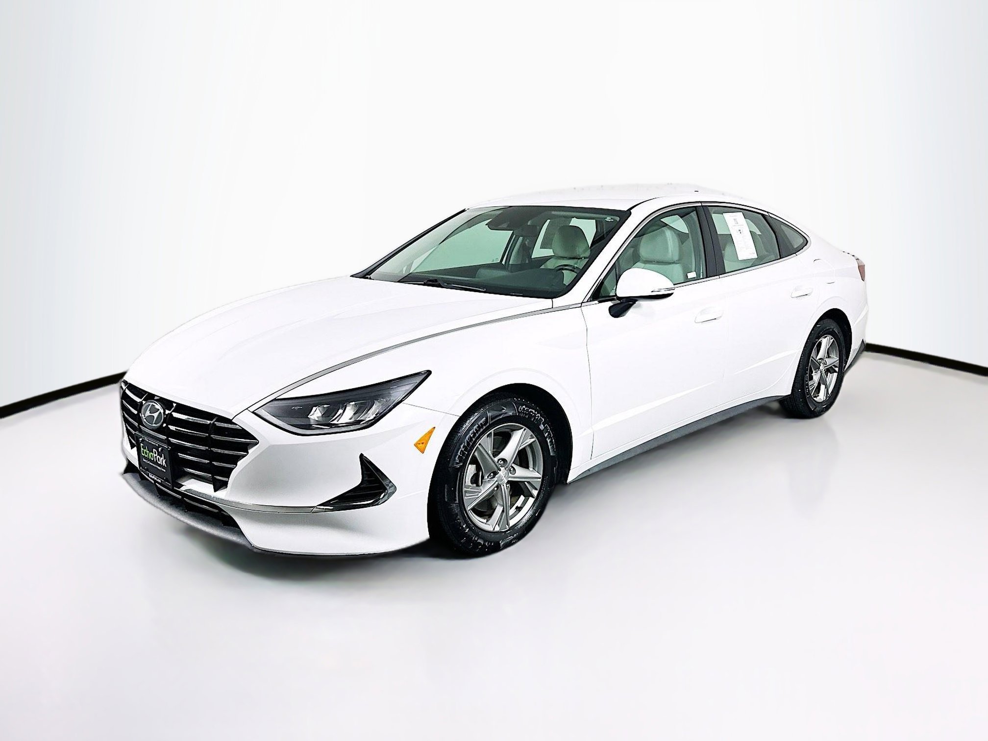 Used 2023 Hyundai Sonata SE image 3