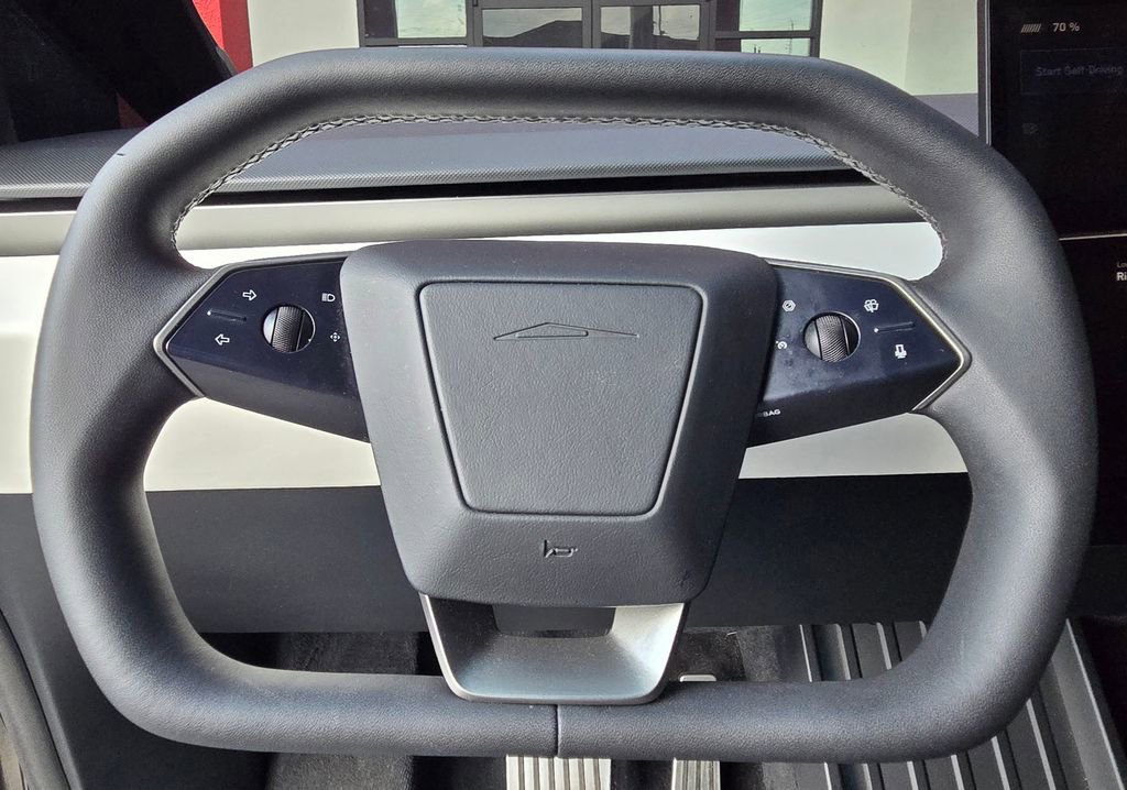 Used 2024 Tesla Cybertruck AWD Crew Cab image 30