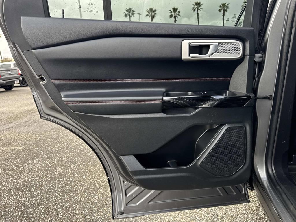 Certified 2022 Ford Explorer ST-Line w/ Class IV Trailer Tow Package image 23