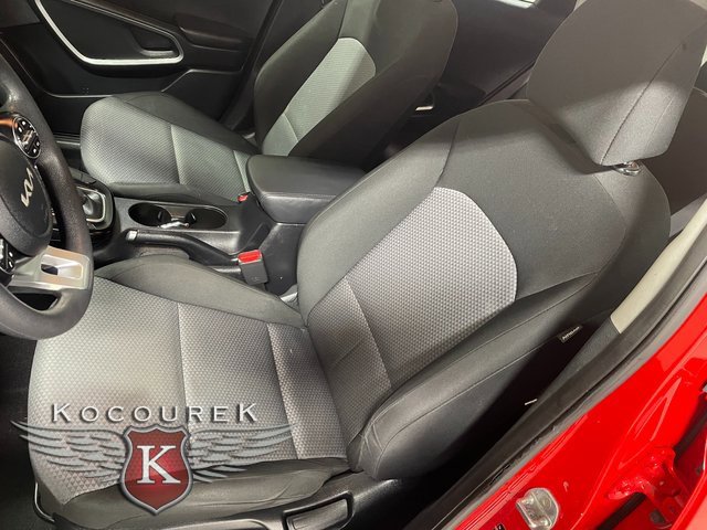 Used 2023 Kia Soul LX w/ LX Technology Package image 12