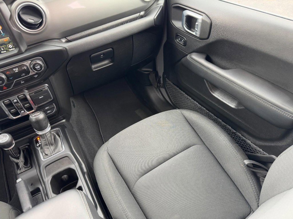 Used 2021 Jeep Wrangler Unlimited Sahara w/ Uconnect 4C Nav & Sound Group image 15