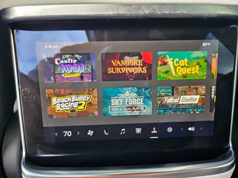 Used 2022 Tesla Model X image 67