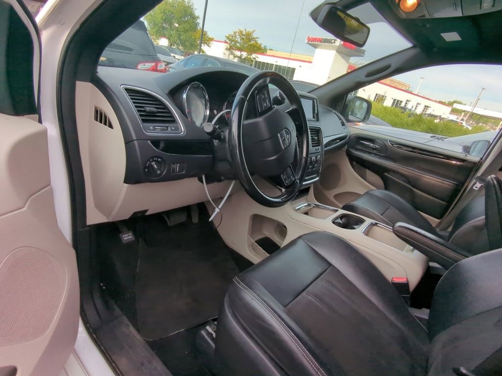 Used 2019 Dodge Grand Caravan SXT FWD image 6