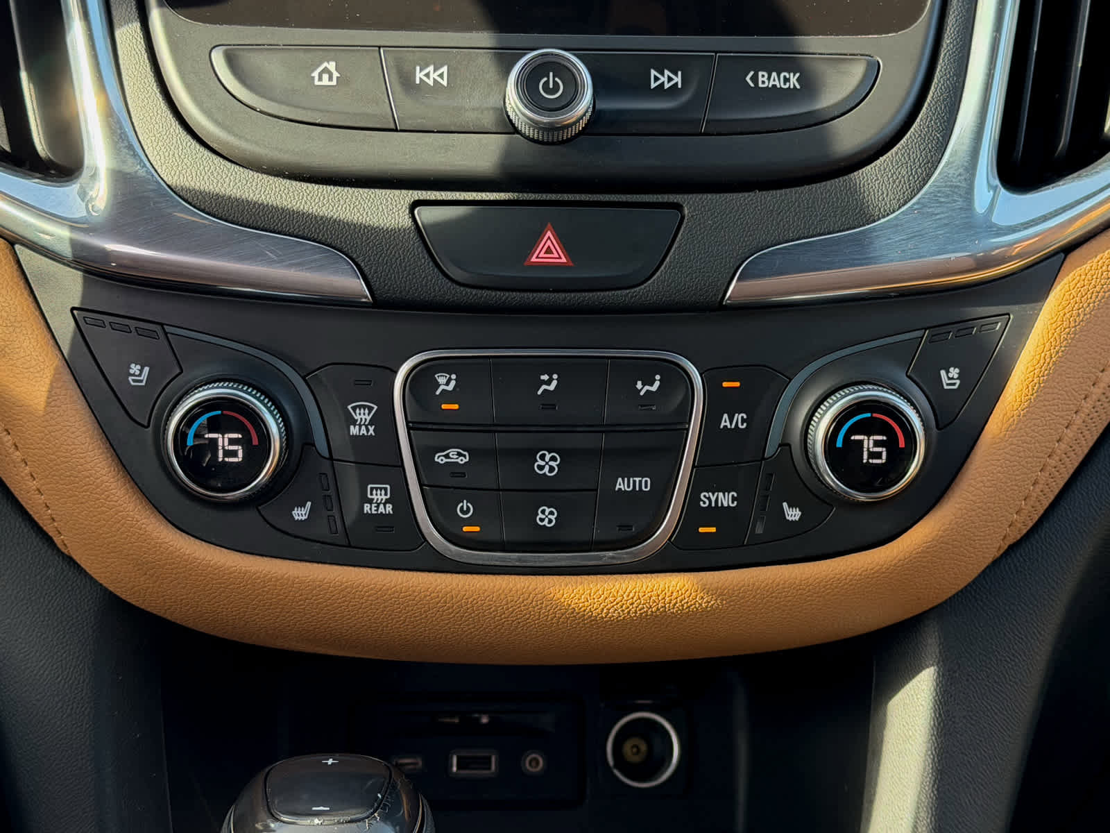 Used 2020 Chevrolet Equinox Premier image 18