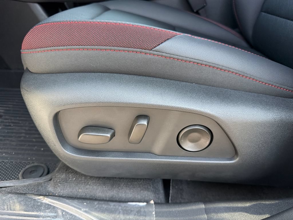 New 2027 Chevrolet Equinox RS FWD image 10