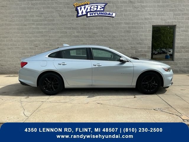 Used 2017 Chevrolet Malibu LT FWD image 10