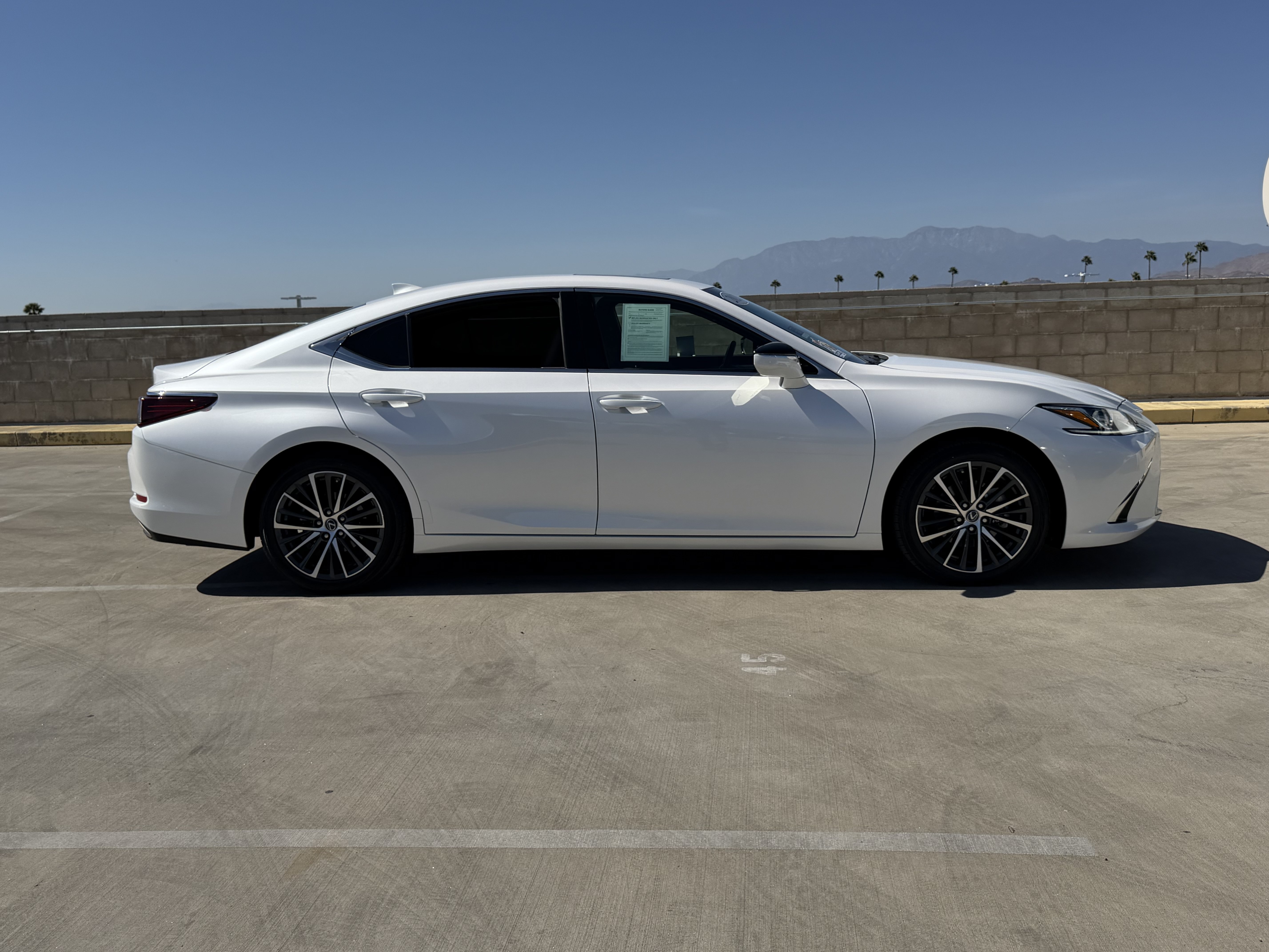 Certified 2023 Lexus ES 350 w/ Premium Package FWD image 12