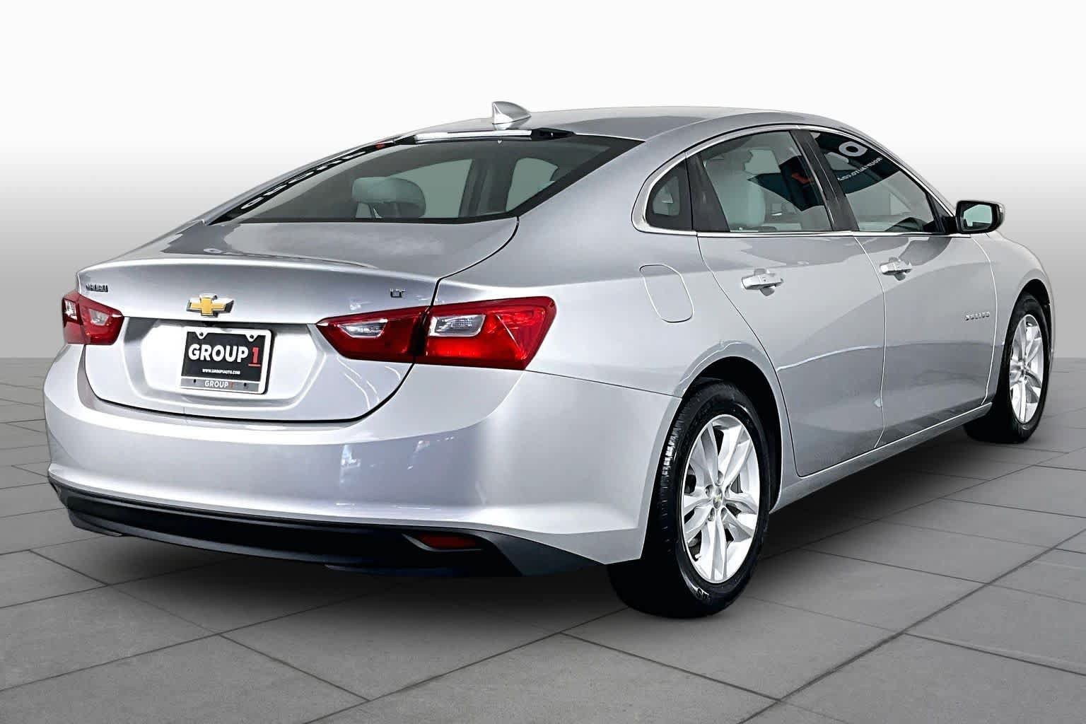 Used 2016 Chevrolet Malibu LT FWD image 12