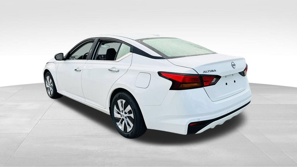 Certified 2025 Nissan Altima 2.5 S FWD image 5
