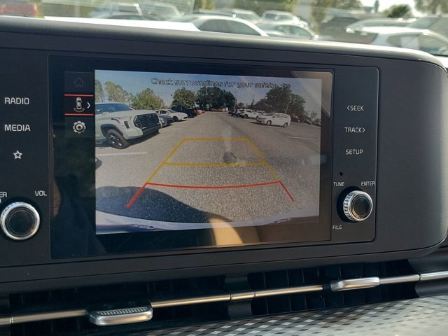 Used 2024 Kia Carnival LX image 26