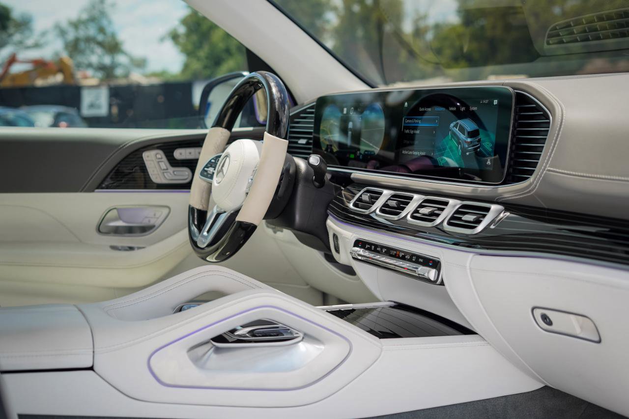 Used 2022 Mercedes-Benz Maybach GLS 600 4MATIC image 10