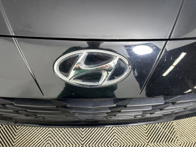 Used 2023 Hyundai Elantra SE image 9