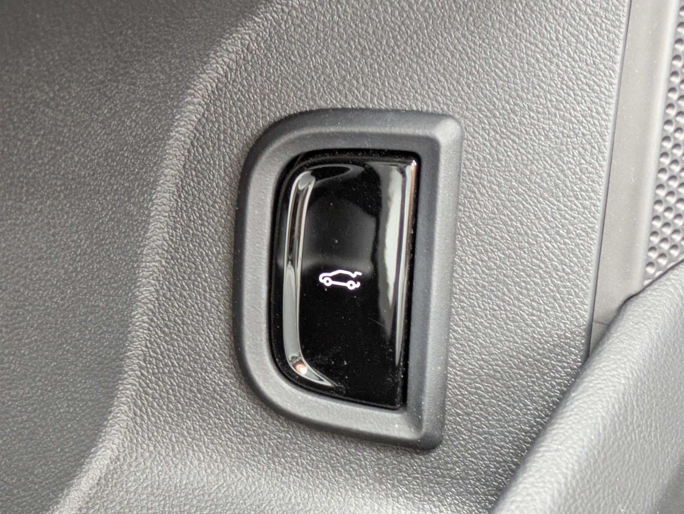 Certified 2024 Cadillac Lyriq Luxury RWD image 25