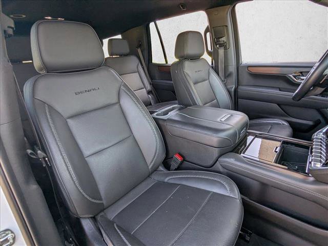Used 2025 GMC Yukon Denali image 22