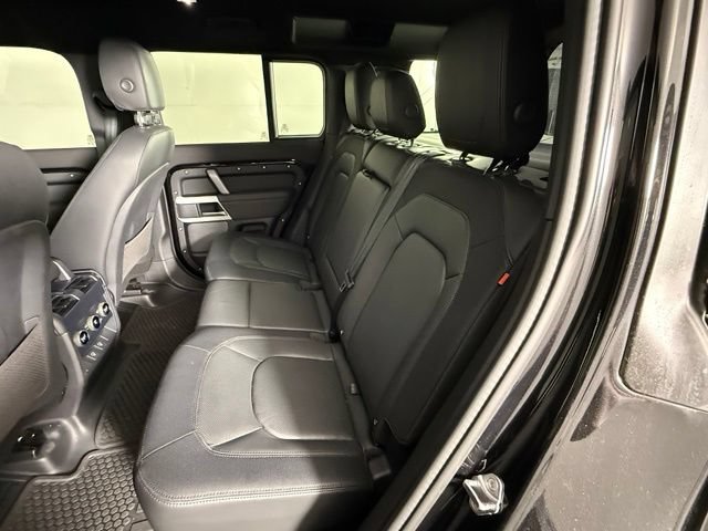 Used 2024 Land Rover Defender 110 X-Dynamic SE AWD/4WD image 19