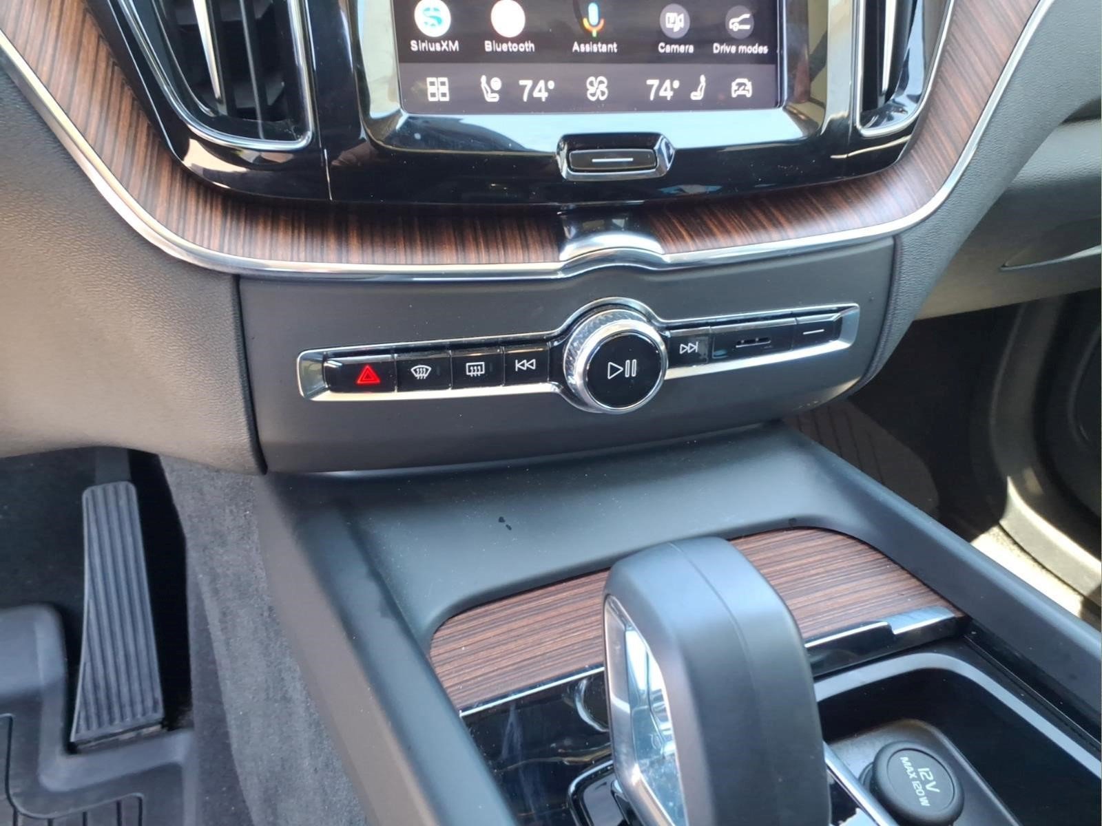 Used 2024 Volvo XC60 B5 Plus w/ Protection Package Premier AWD/4WD image 28