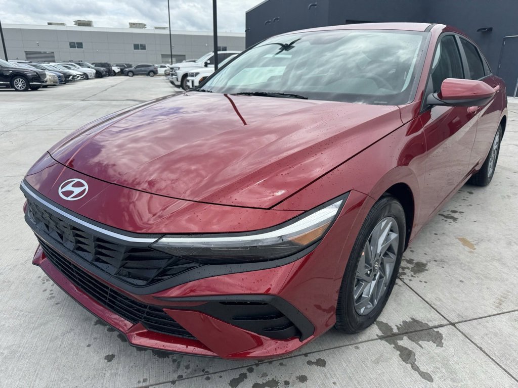 New 2025 Hyundai Elantra Blue