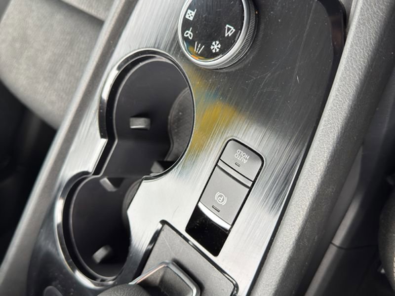 Used 2024 Nissan Rogue SV image 27