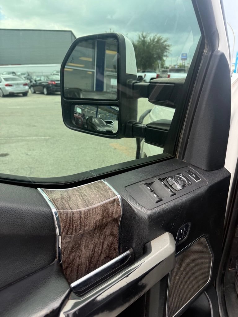 Used 2018 Ford F250 Lariat w/ Lariat Value Package AWD/4WD image 11