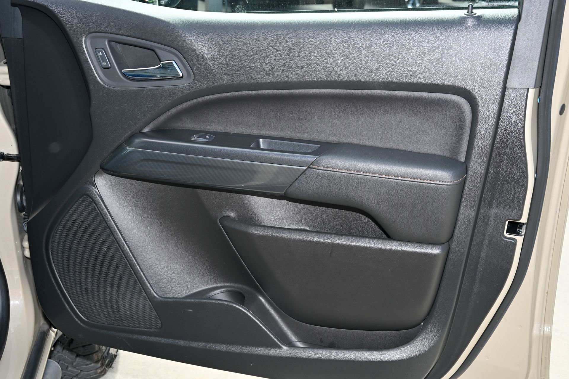 Used 2022 GMC Canyon AT4 image 14