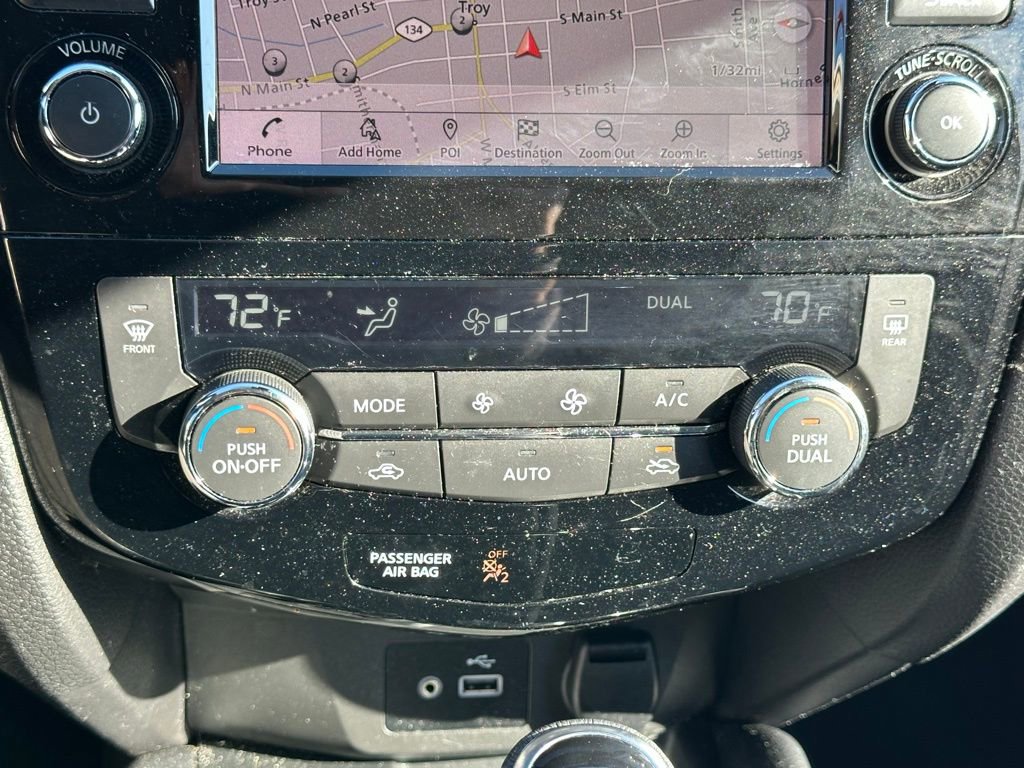 Used 2021 Nissan Rogue Sport SL w/ Premium Package image 28