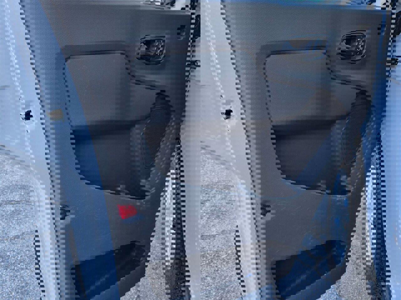 Used 2022 Ford E-Transit Medium Roof image 15