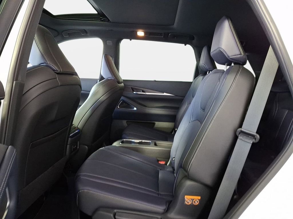 New 2026 INFINITI QX60 Sport image 10
