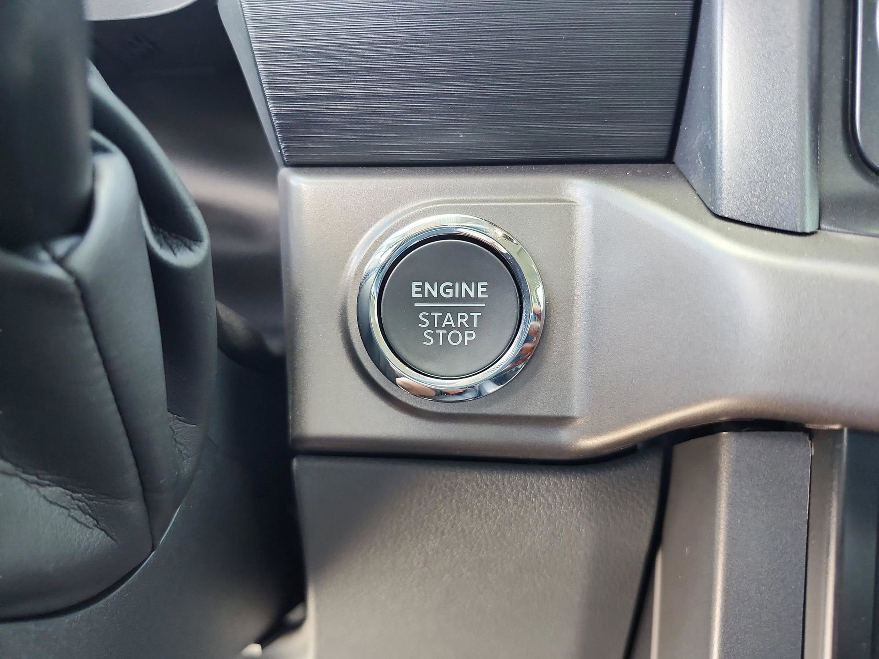 New 2025 Ford F150 XLT w/ Equipment Group 302A MID image 29