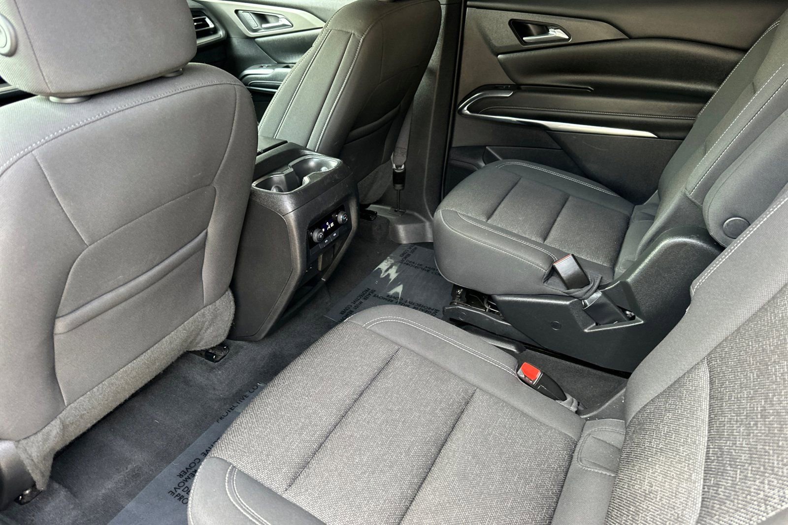 Used 2024 Chevrolet Traverse LT image 14